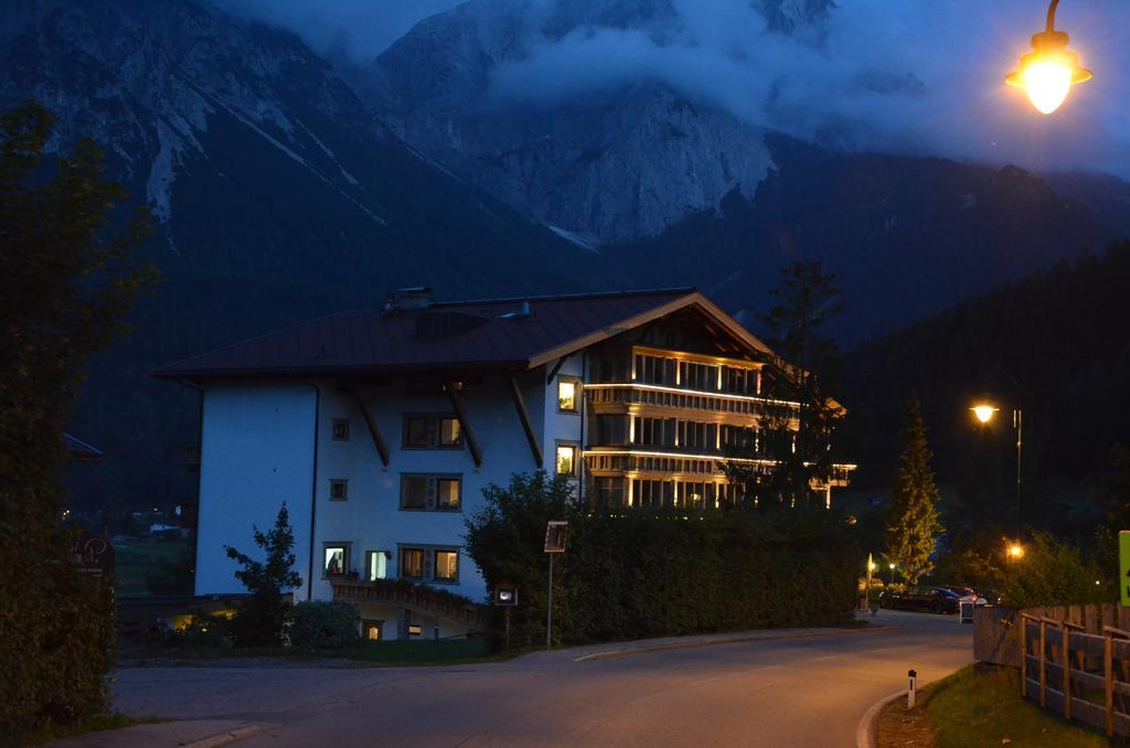 Sporthotel Zugspitze Lermoos Ngoại thất bức ảnh