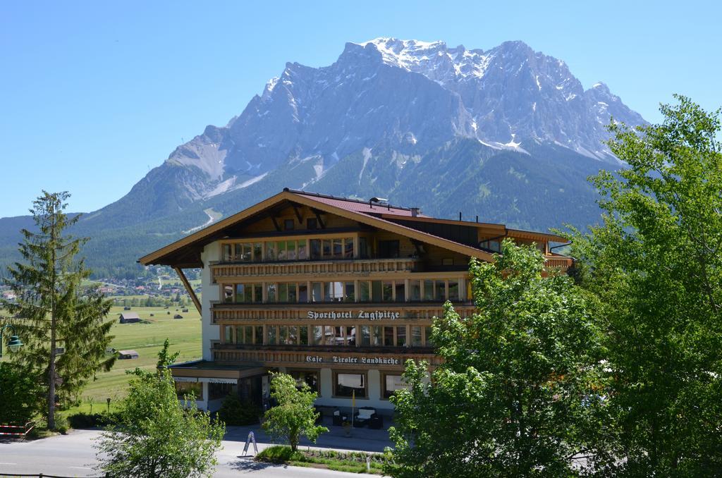 Sporthotel Zugspitze Lermoos Ngoại thất bức ảnh