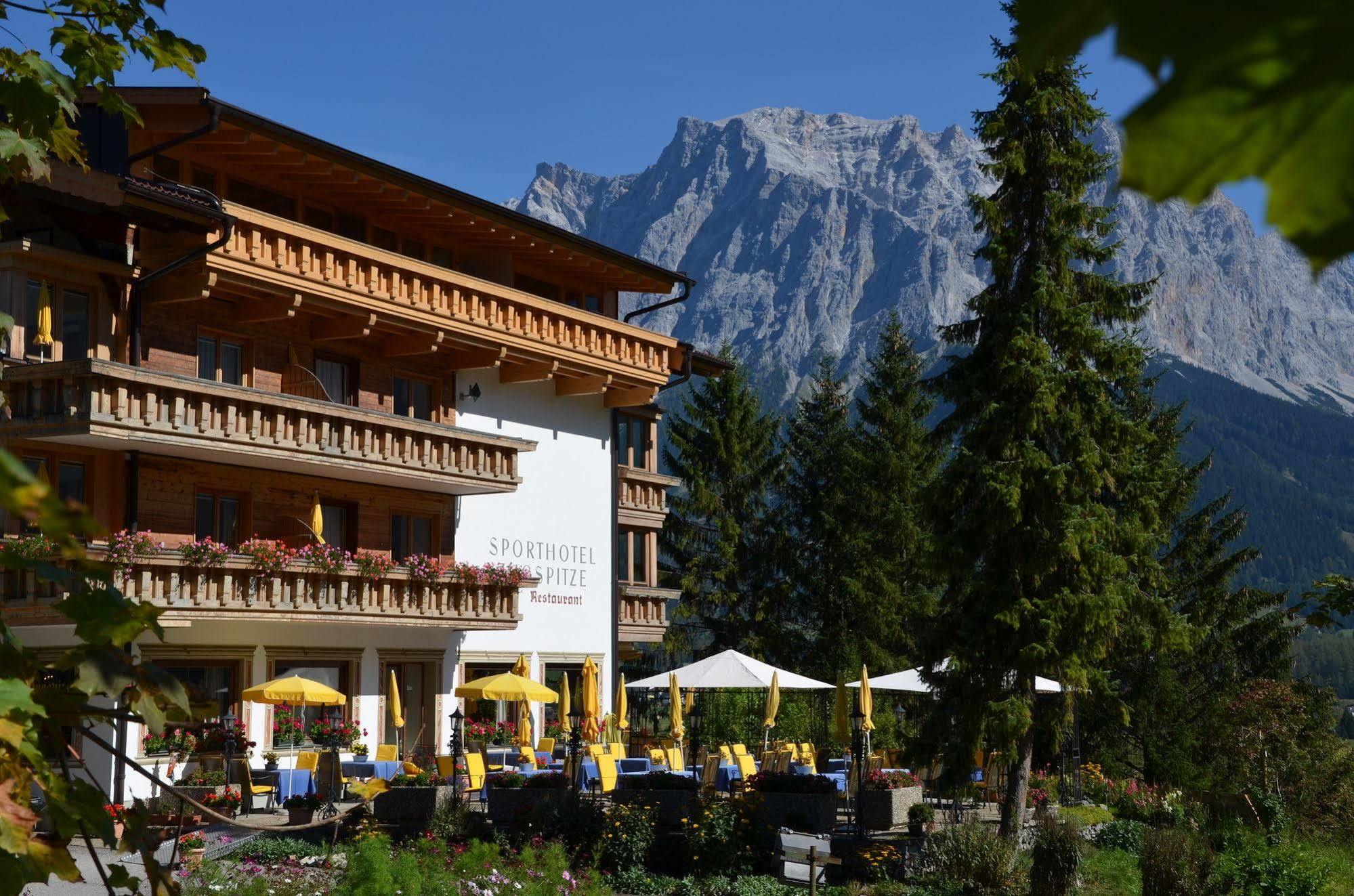 Sporthotel Zugspitze Lermoos Ngoại thất bức ảnh
