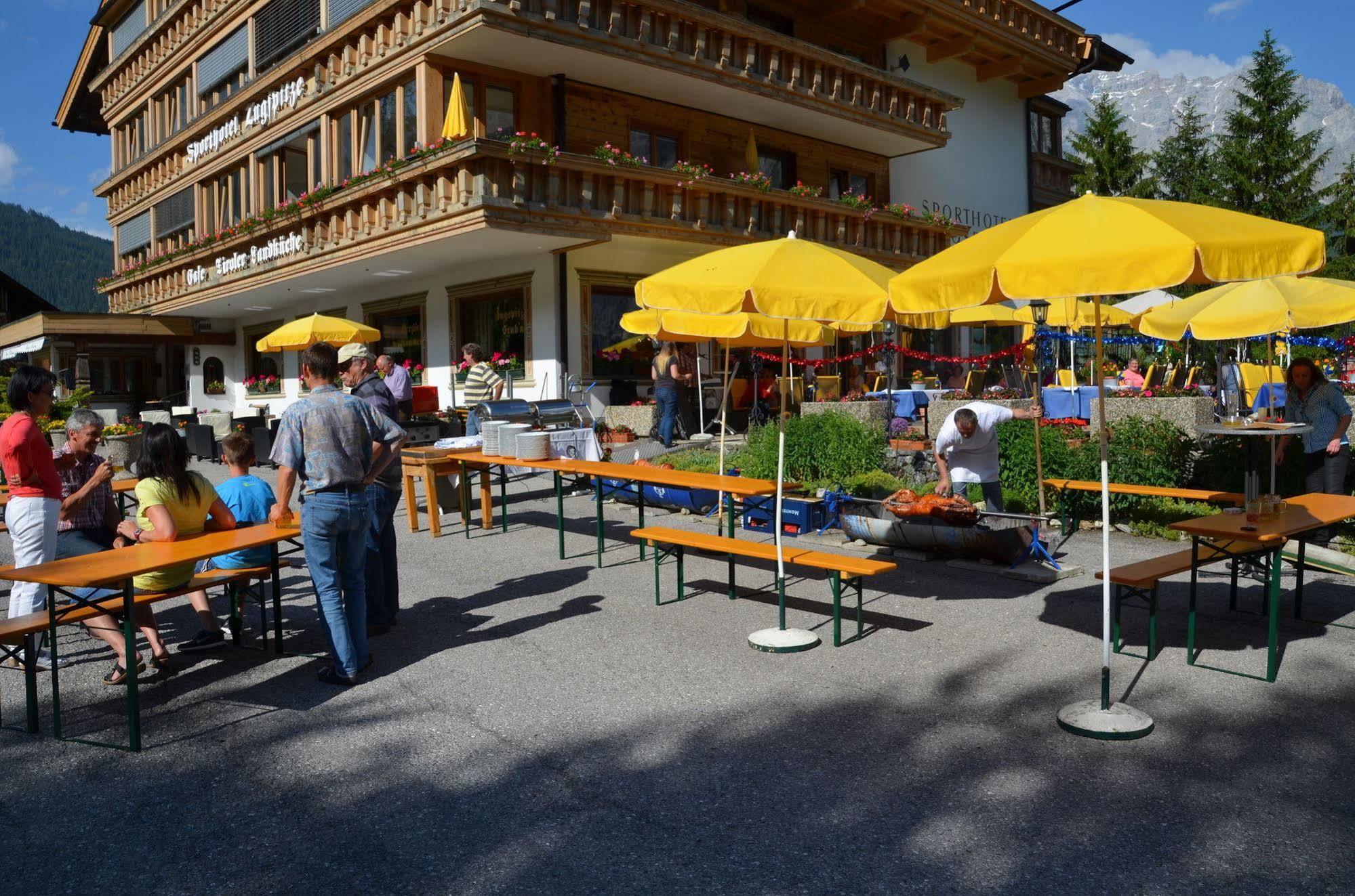 Sporthotel Zugspitze Lermoos Ngoại thất bức ảnh