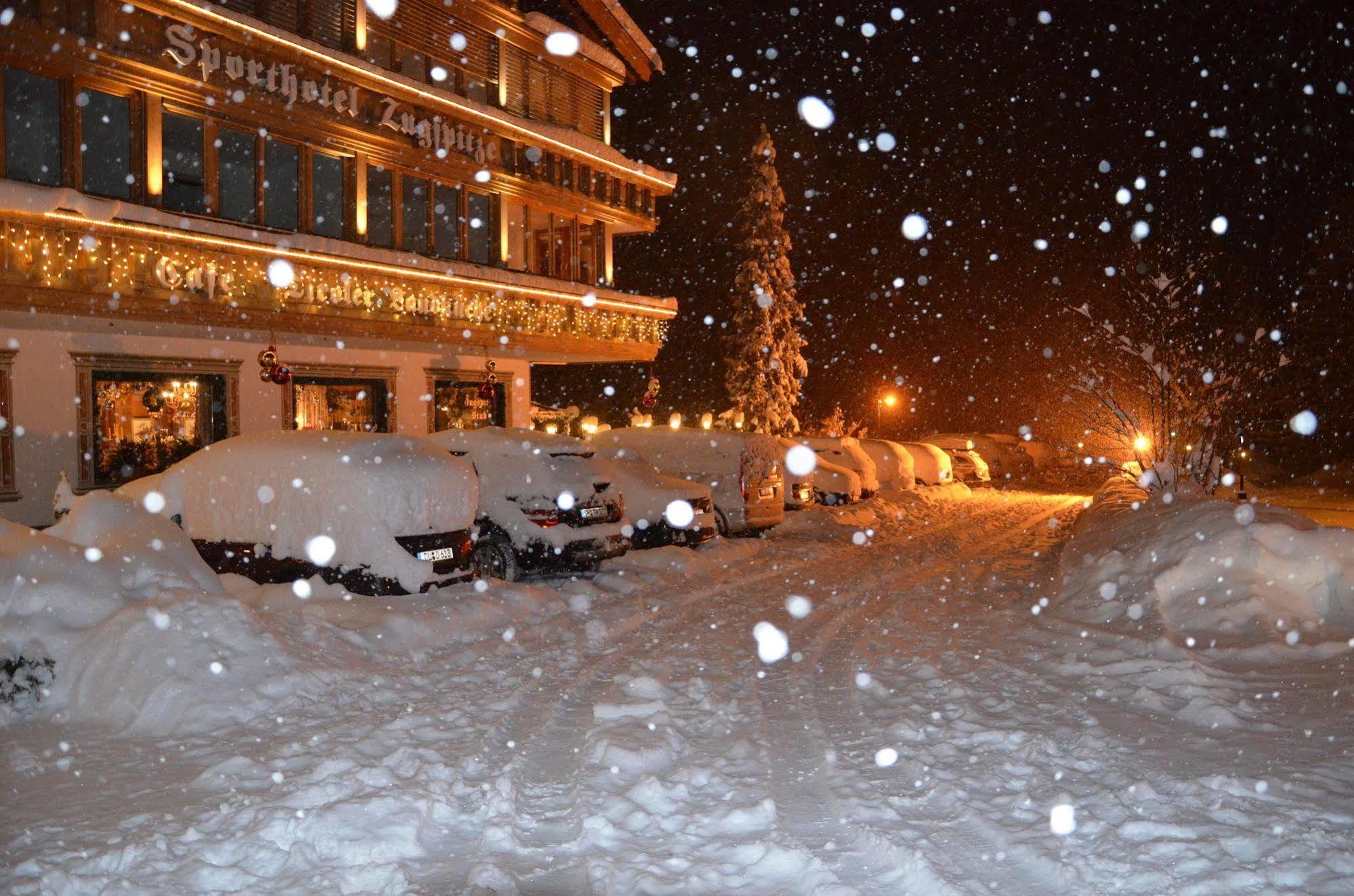 Sporthotel Zugspitze Lermoos Ngoại thất bức ảnh