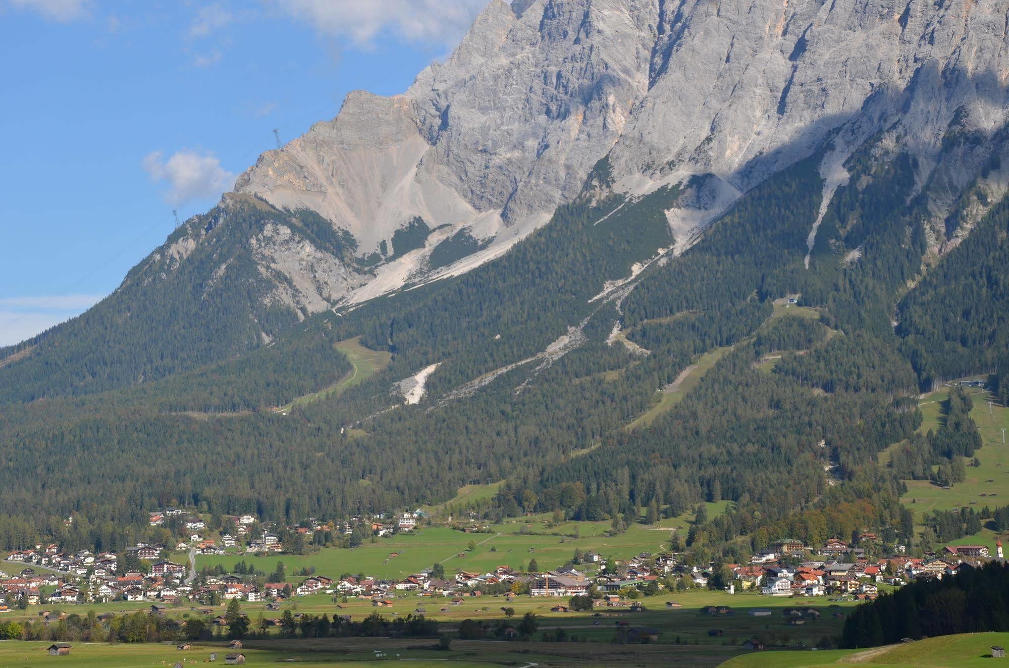 Sporthotel Zugspitze Lermoos Ngoại thất bức ảnh