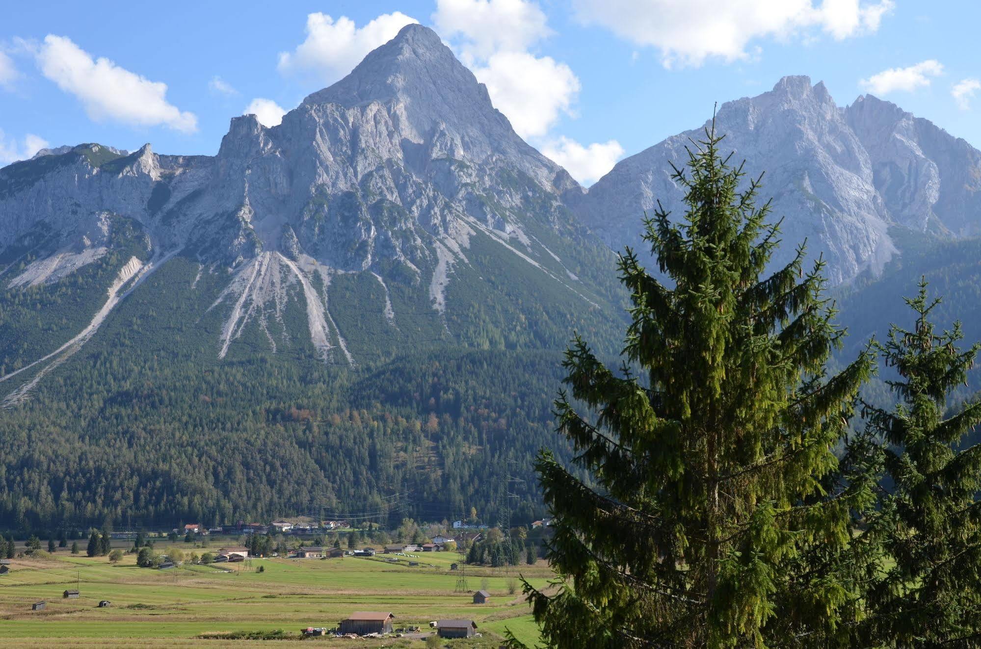 Sporthotel Zugspitze Lermoos Ngoại thất bức ảnh
